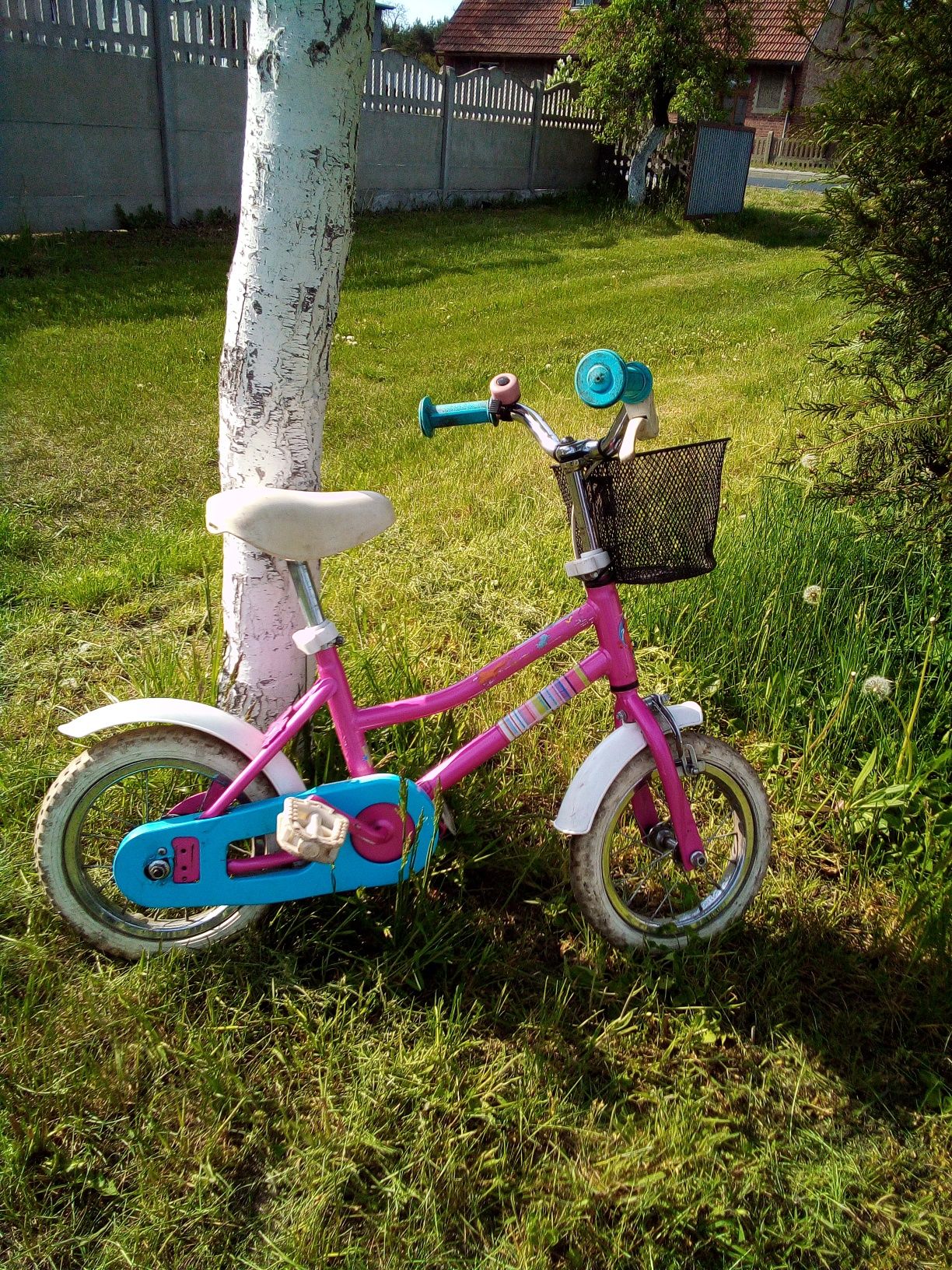 Różowy rowerek dla dziecka