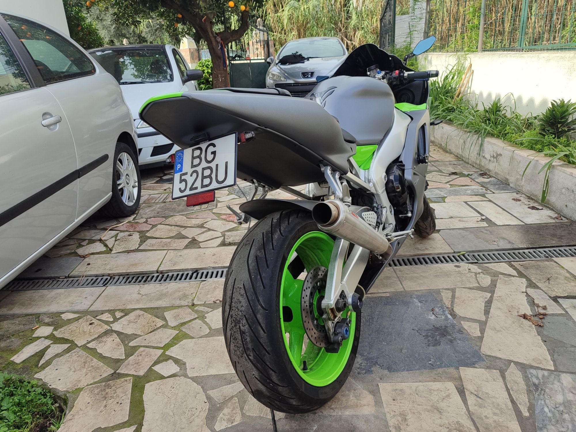 Yamaha YZF R1 R413
