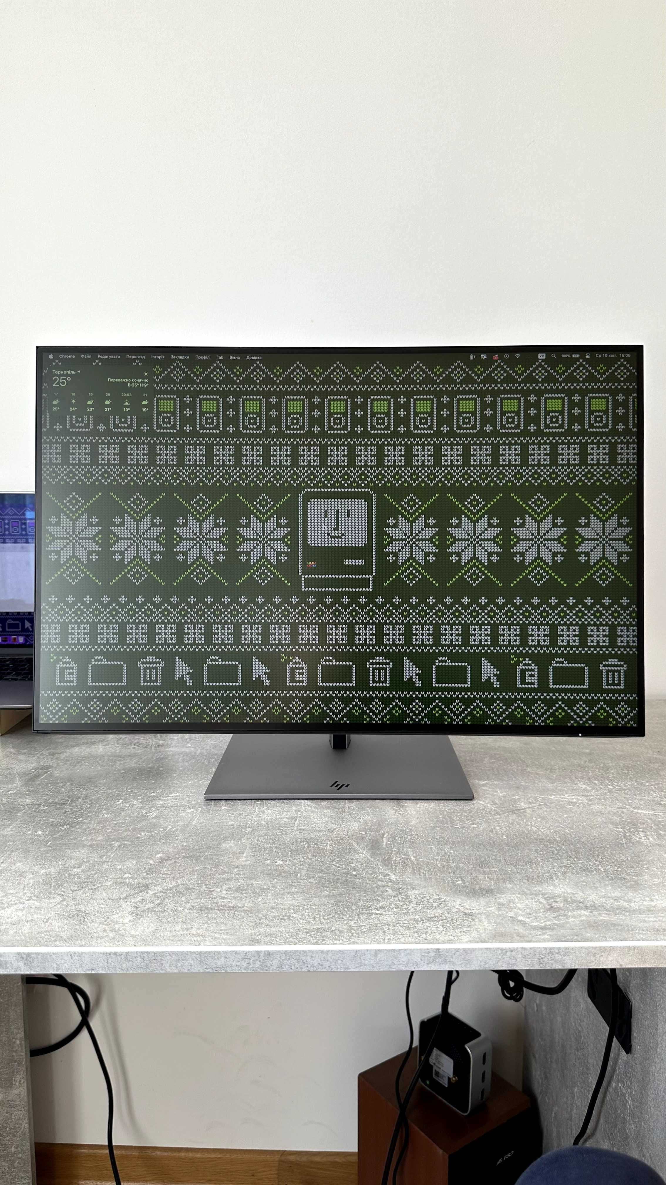 Монітор HP Z24U G3 24"