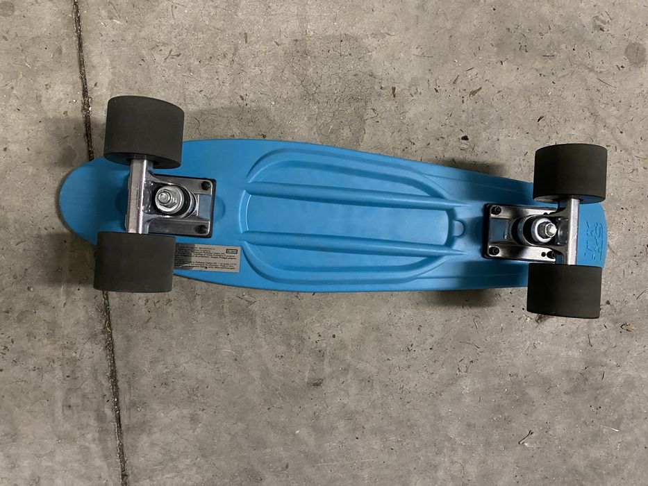 Skate azul como novo