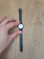 Relógio preto swatch