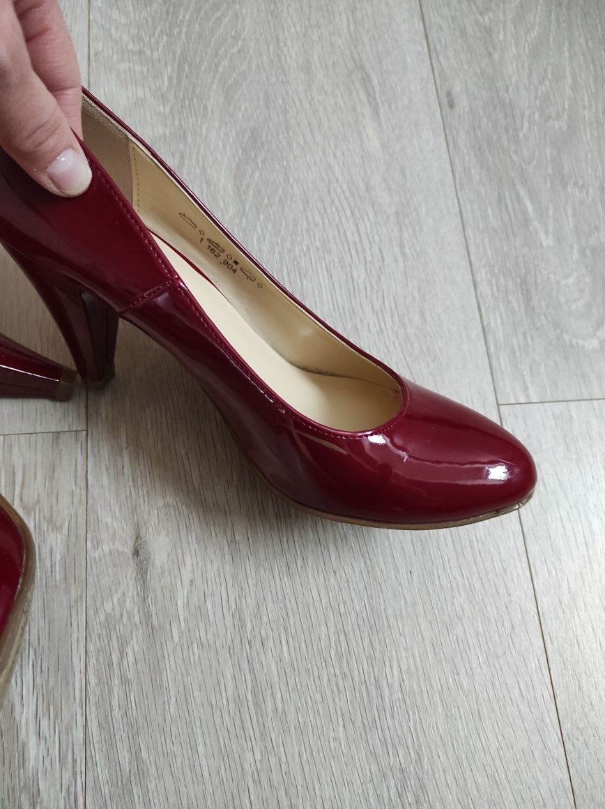 Czółenka buty 36 borodwe