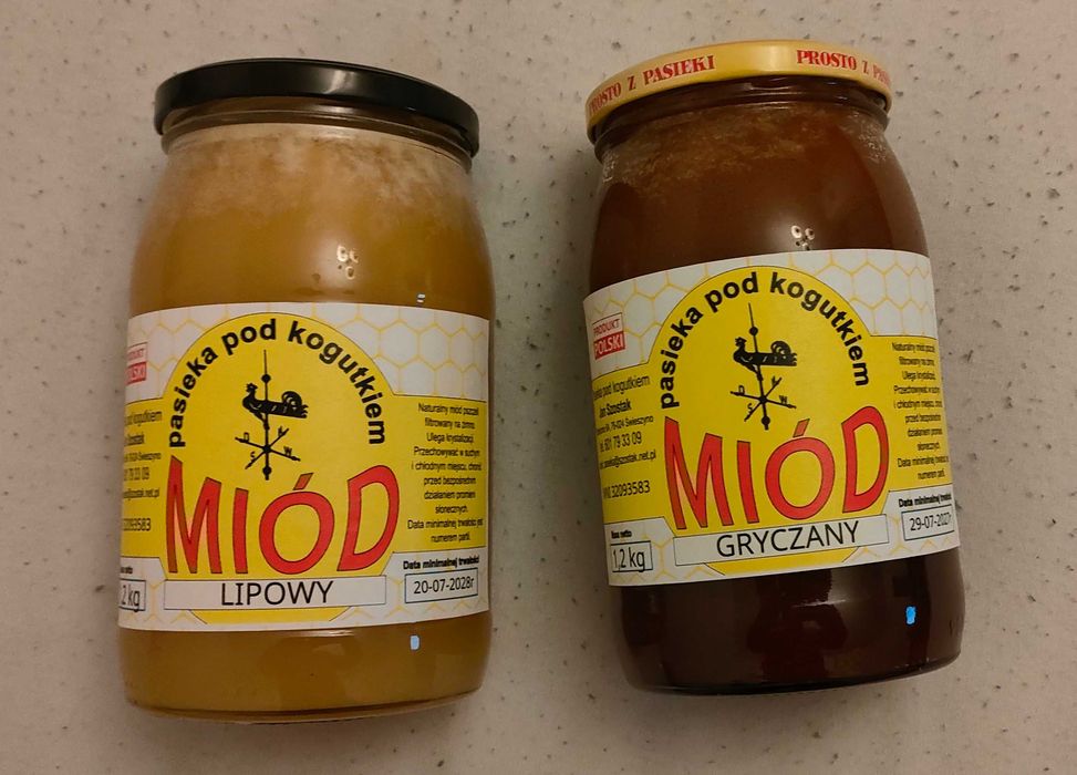 Dwa słoiki miodu
