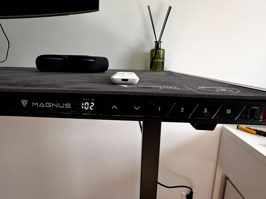 Sprzedam biurko SECRETLAB Magnus pro XL