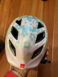Шлем защитный Met Elfo & Genio Iridescent White Flowers Glossy