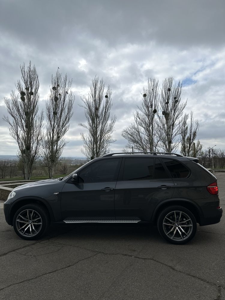 BMW X5 E70 2011 3.0 Бензин
