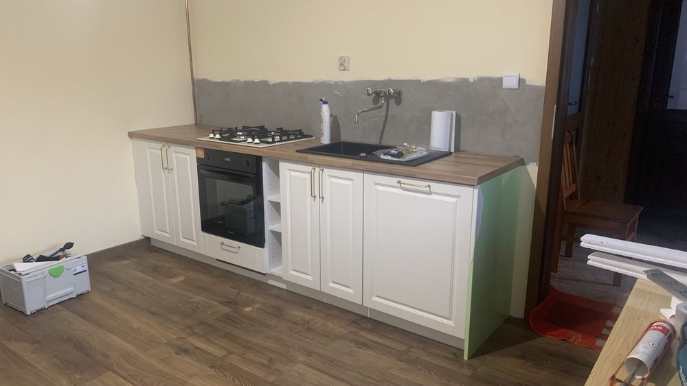 Skladanie skrecanie montaz mebli