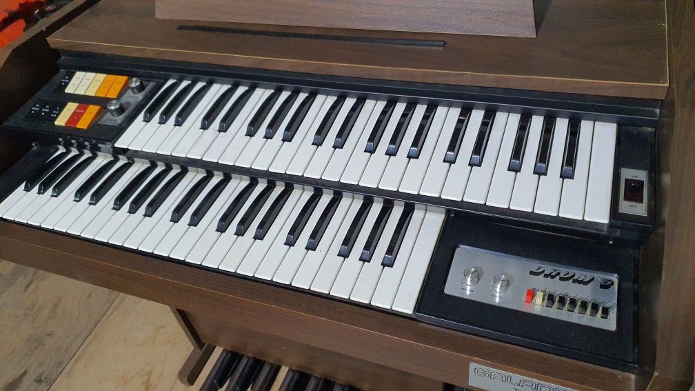 Órgão Vintage Galanti X360 - Funcional, Made in Italy