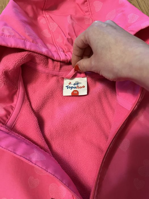 Курточка на дівчинку 110