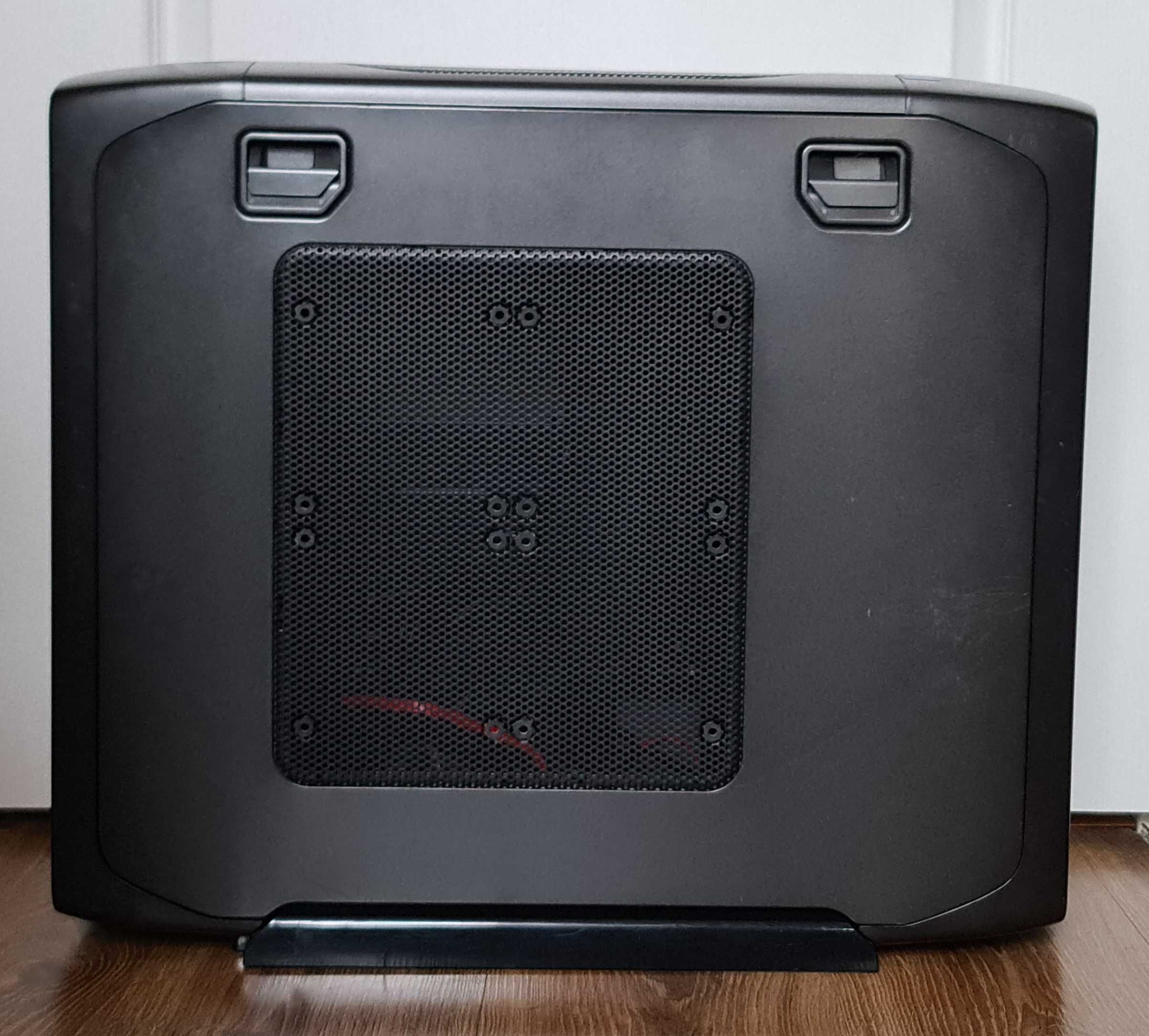 Duża obudowa komputera Corsair Graphite 600T