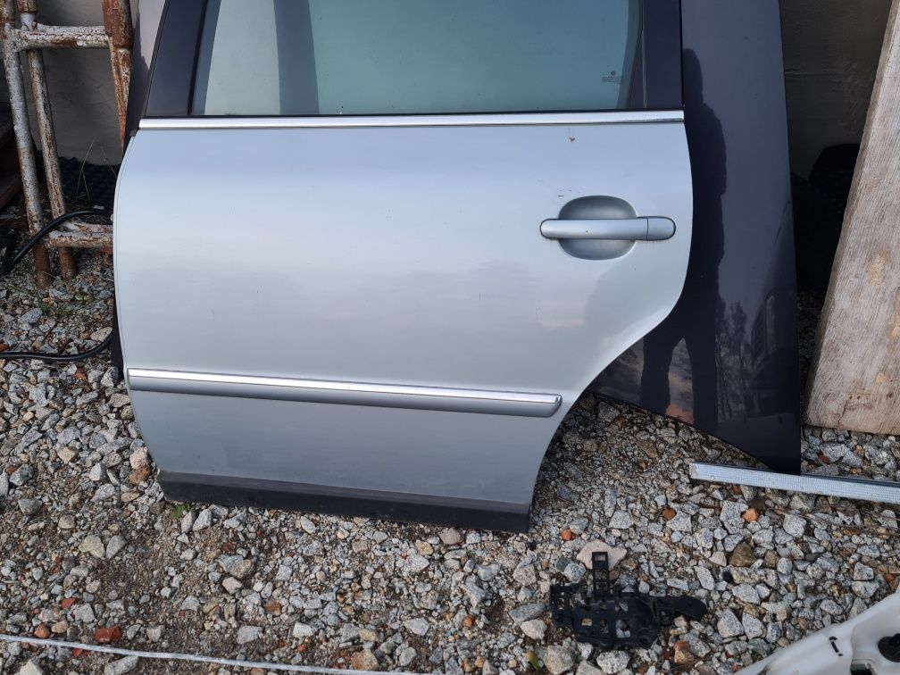 DRZWI prawe przód lewe tył lewy tylne VW Passat B5 FL kombi 2003r LB5S