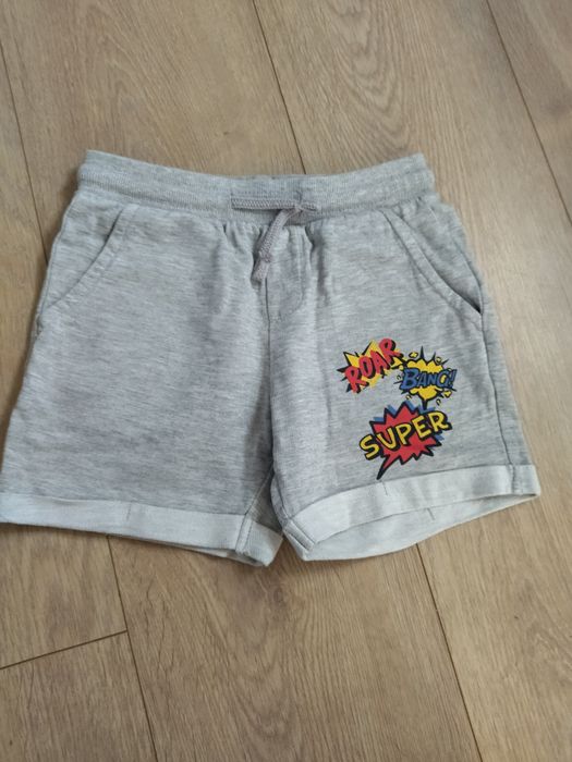 Spodenki krótkie r. 104