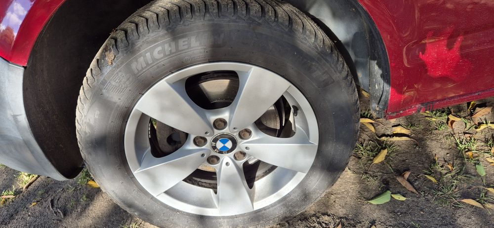 Koła wielosezonowe 17" 5x120. BMW. Transporter T5. Opony Michelin
