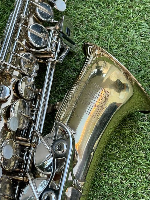 Saxofone americano "The Selmer Company"