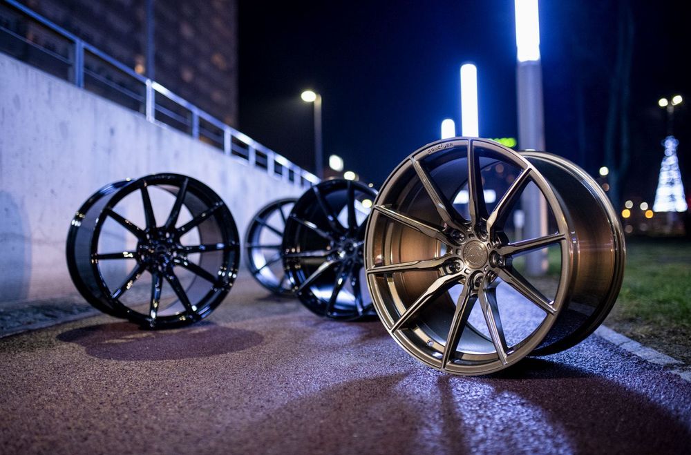 Felgi 20 cali FORD MUSTANG / 5x114.3 / Concaver CVR4 / Nowe Alufelgi