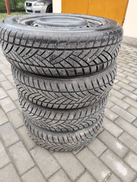 Sprzedam opony 165/70 R14 z 2022 r