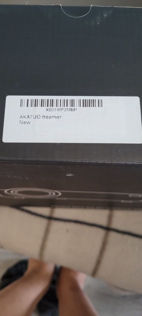 Projektor LCD AKATUO HI-04 biały