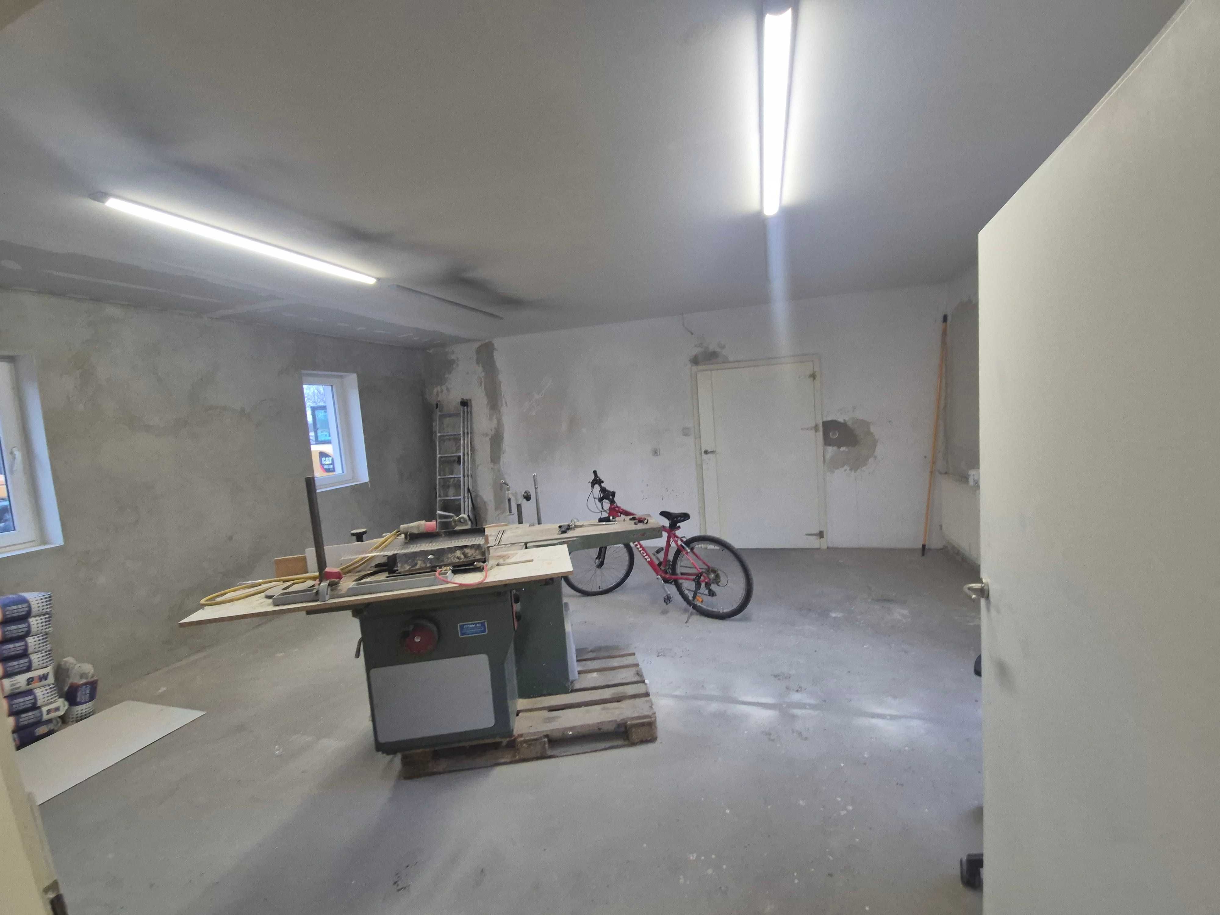 Wynajmę  Hale- Magazyn-Zakład produkcyjny po Stolarni 130m2