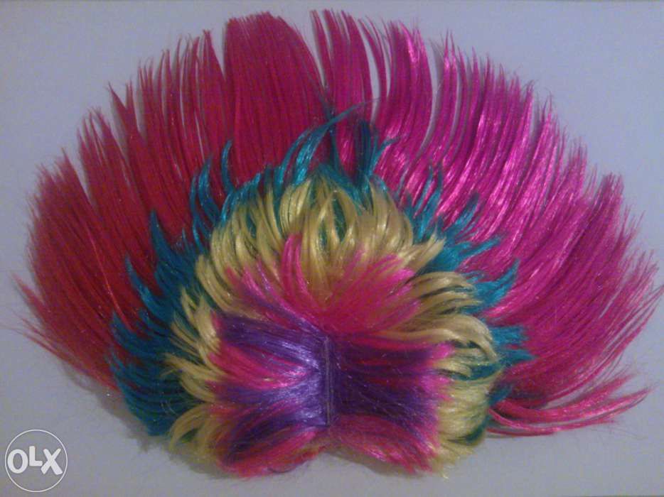 Peruca - crista, com várias cores - Nova