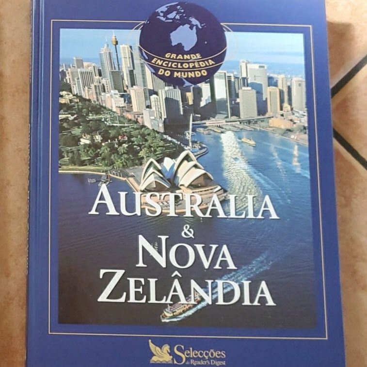 Conjunto de Atlas e Livros de Viagens, Enciclopédias