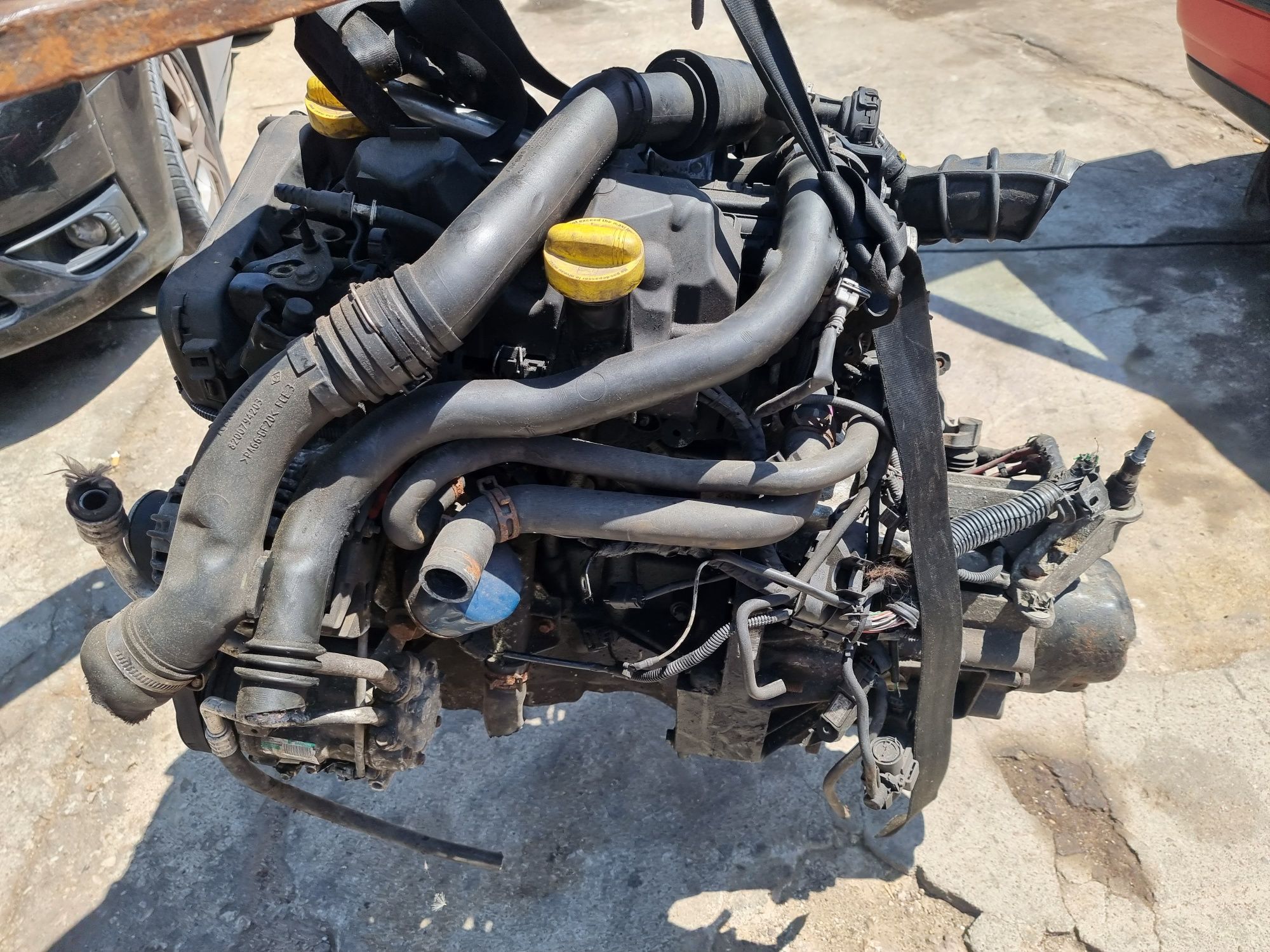 Motor e Caixa 1.5dci k9k 766