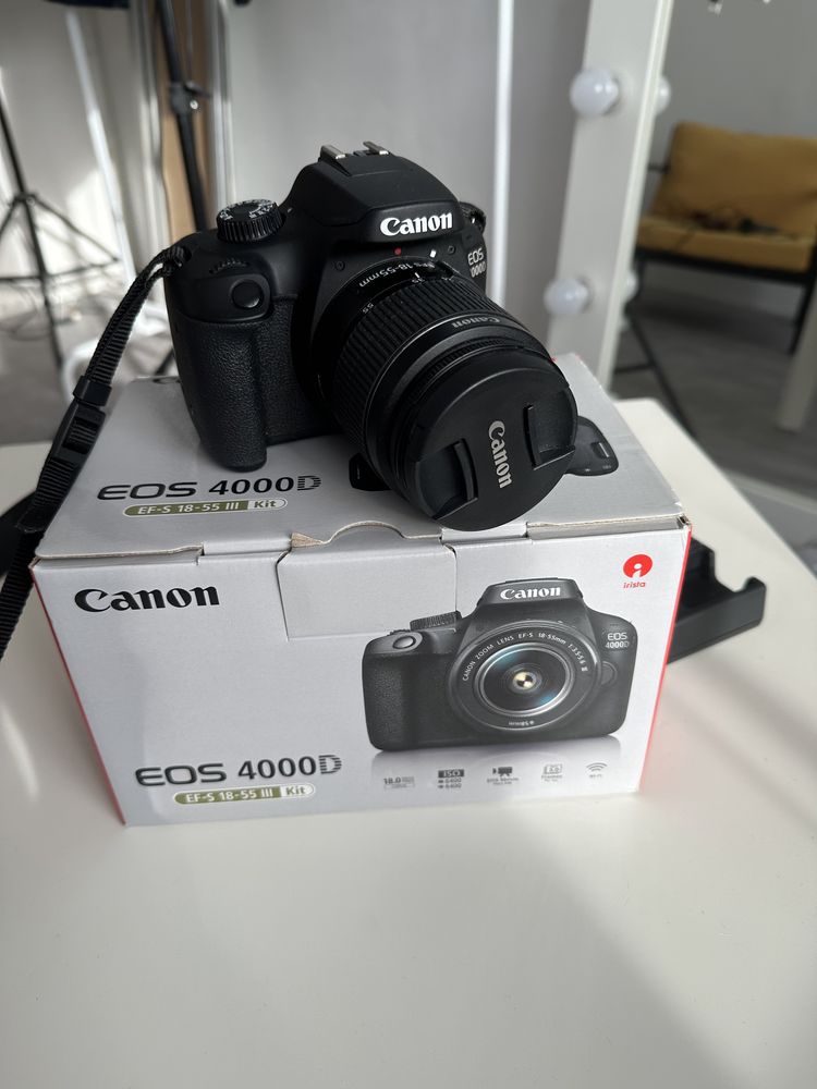 Фотоапарат CANON EOS 4000D 18-55 DC III