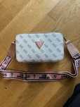 Torebka damska Guess