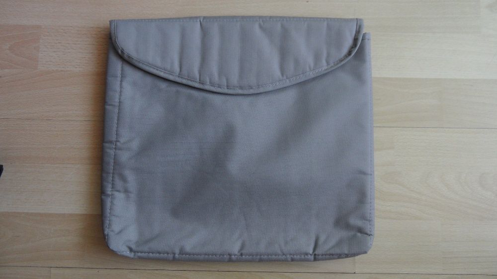 Torba na laptopa wypasiona z dodatkowym pokrowcem