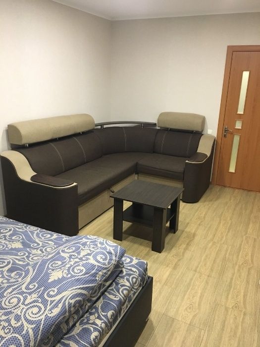 Новобуд на Ломоносова.  Видова.  10хв від М.Васильківська