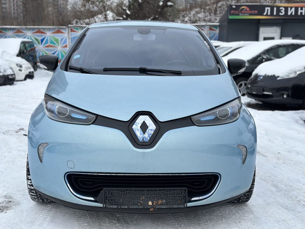 В наявності Renault Zoe 2014р. 23kwh батарея