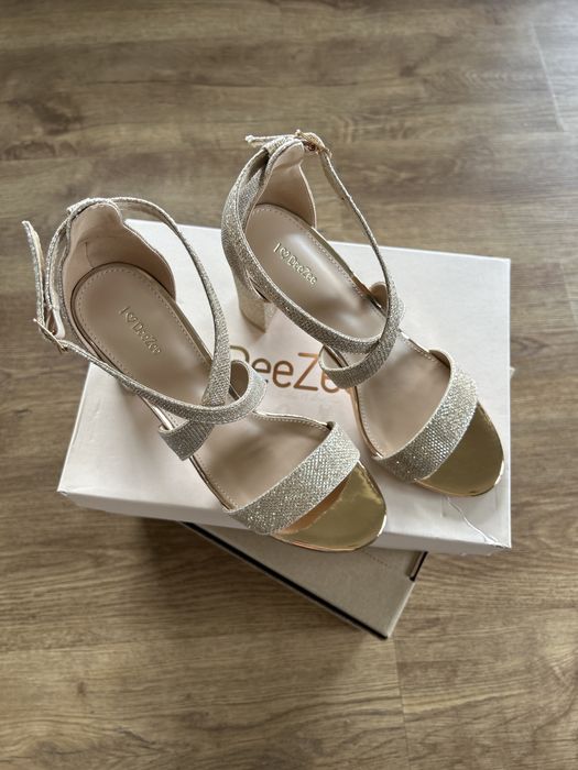 Eleganckie sandały DeeZee 38