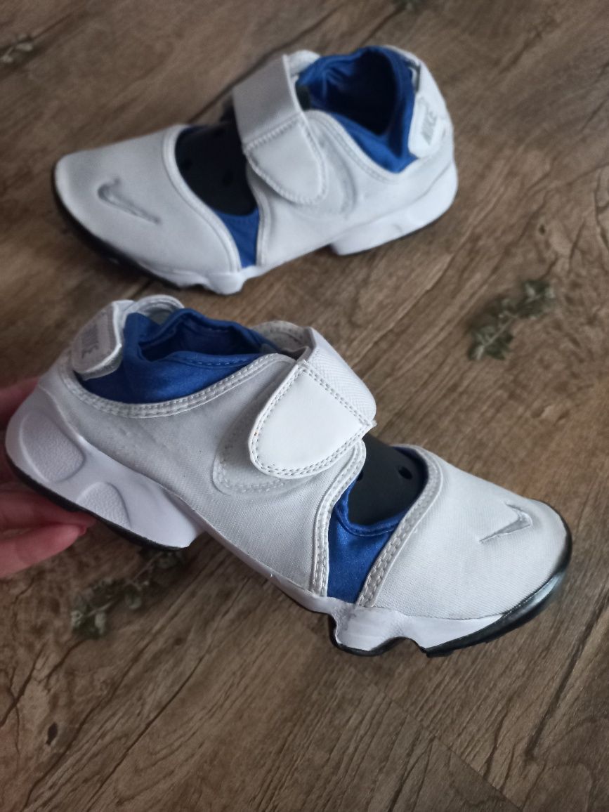 Кросівки сандалі Nike Air Rift 38.5 в см 22.5