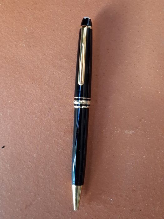 Caneta esferográfica Montblanc Meisterstuck