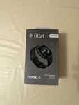 Smartwatch Google Fitbit Versa 4 grafitowy