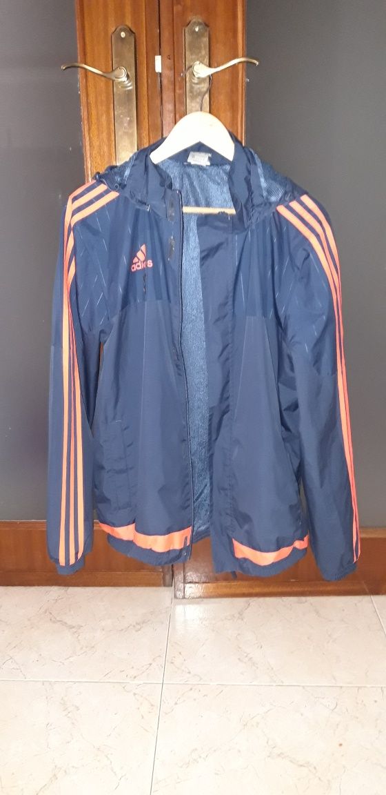 Casaco Adidas com capuz