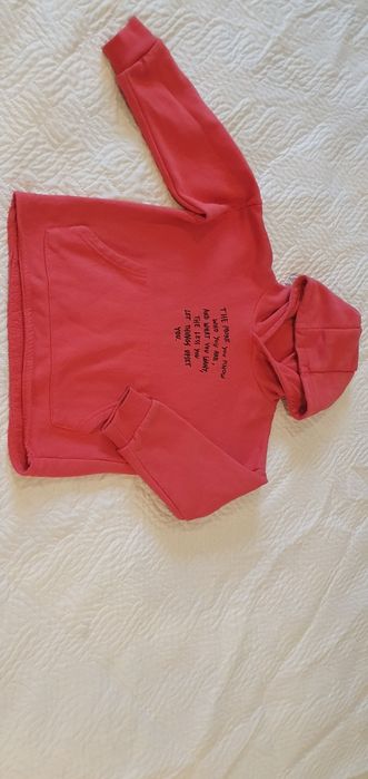 Dziecięca bluza z kapturem reserved rozm. 116