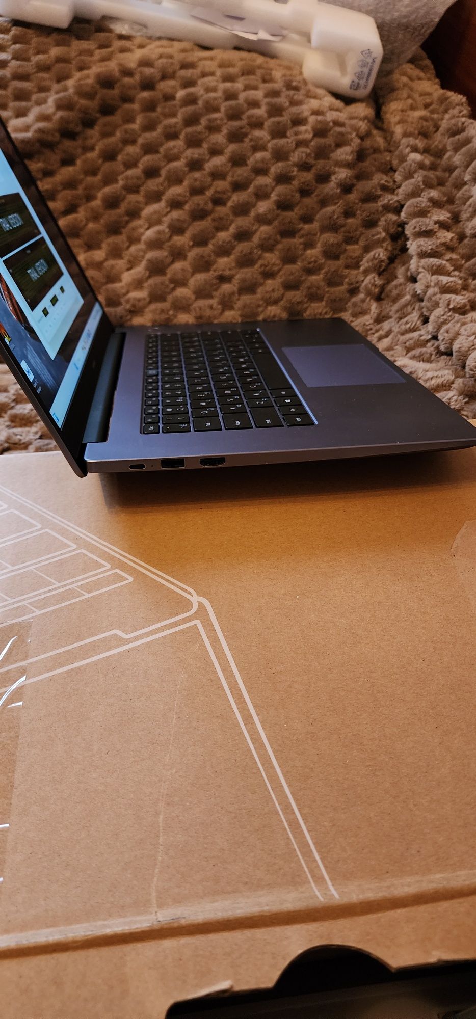 Huawei MateBook D15  Ryzen 7
