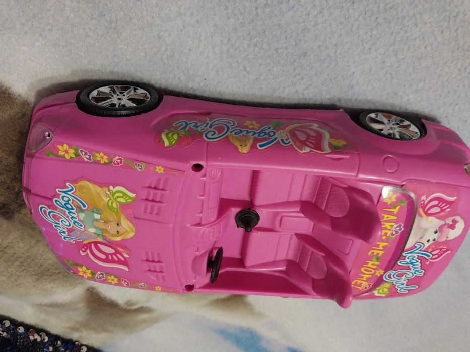 Машинка  рожева з яскравими малюнками для ляльки Барбі або лол