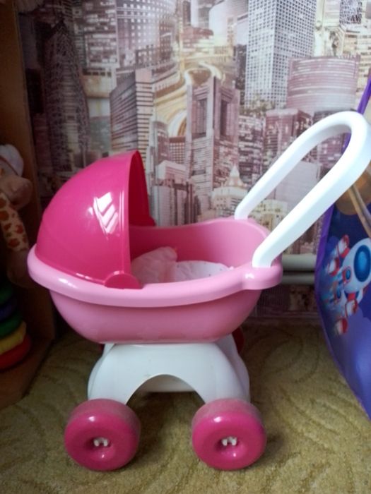 Іграшки для дівчинки