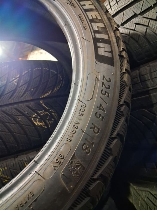 225/45 R18 Michelin Pilot Alpin  5 шини б/у зима Комплект
