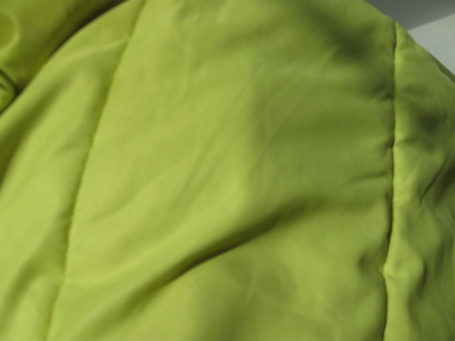 Зимній жіночий пуховик ,відмінний стан.