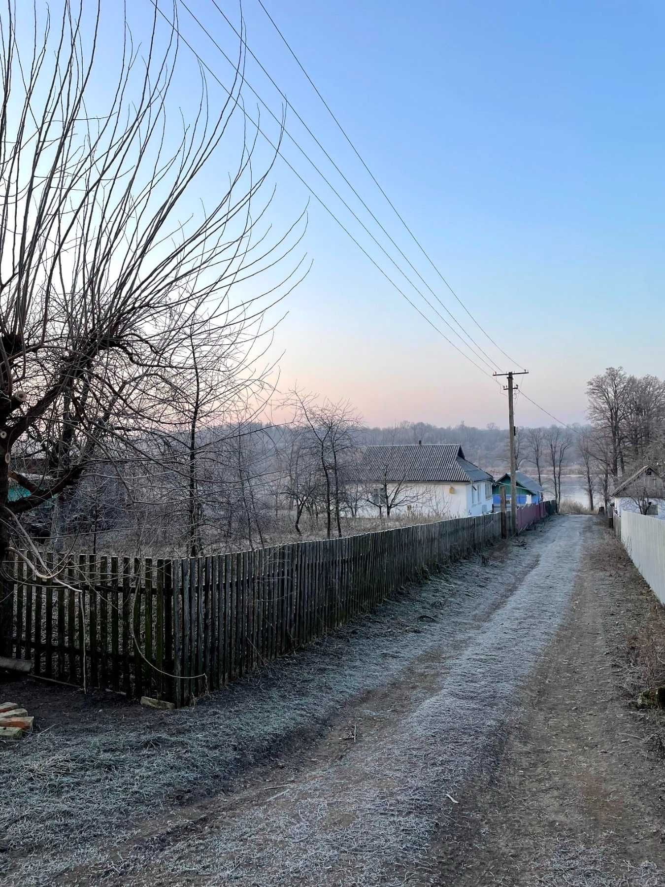 Продається затишний будинок в центрі села Ялтушків