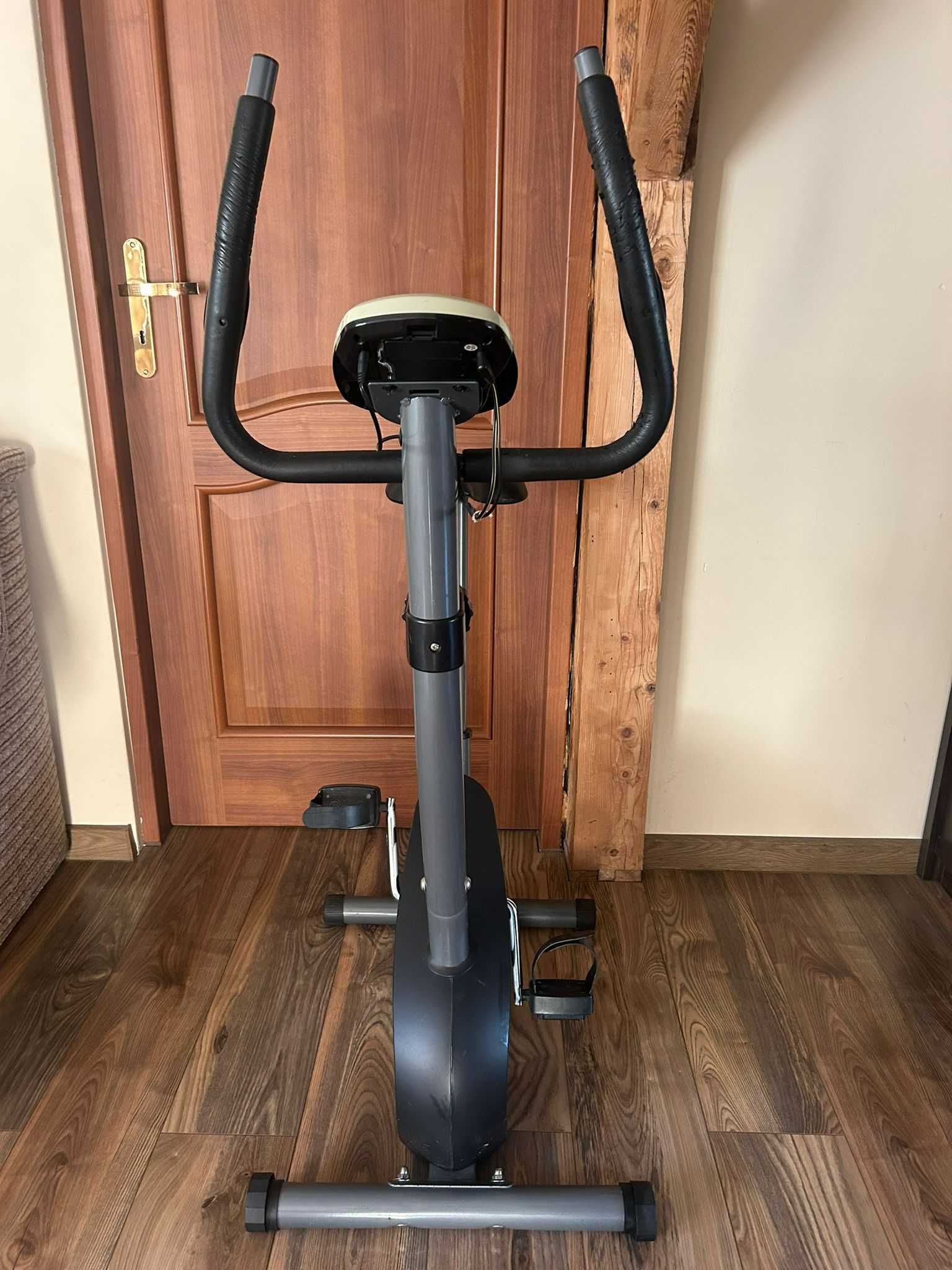 Rowerek stacjonarny Smart Bike BC-1700 LCD mierzenie pulsu i kcal