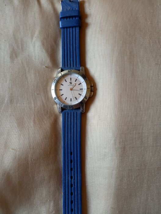 Vendo vários relógios