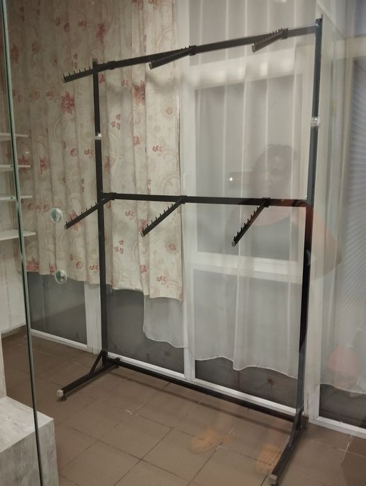 Стійка двох ярусна для одягу в магазин