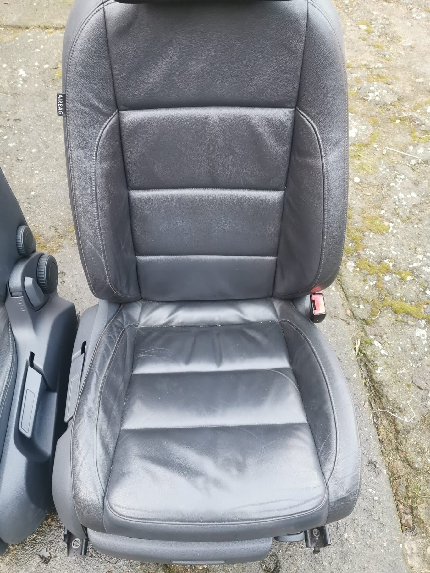 Fotele kanapy VW Volkswagen Touran skóra