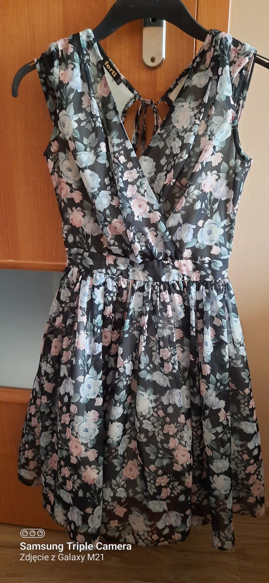 Elegancka sukienka