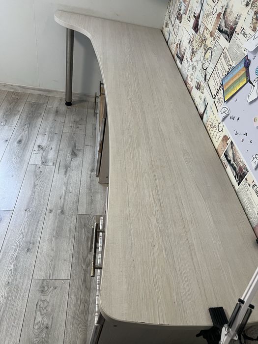 Продам письмовий стіл для двох дітей