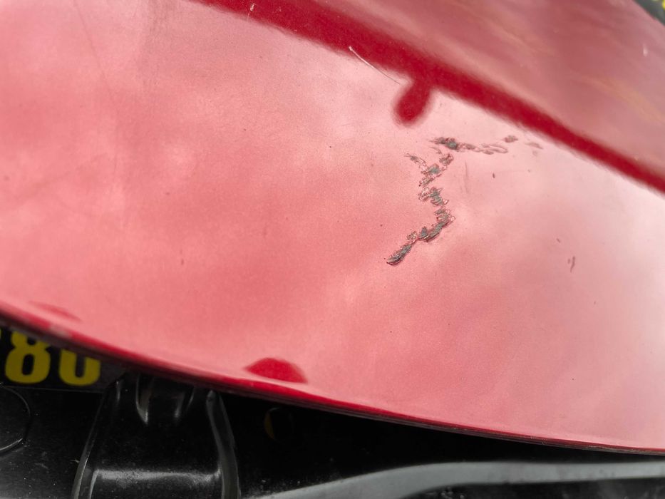 Кришка порта зарядки Nissan Leaf 2018р- 65710-5SA2A, 65701-3NA3A