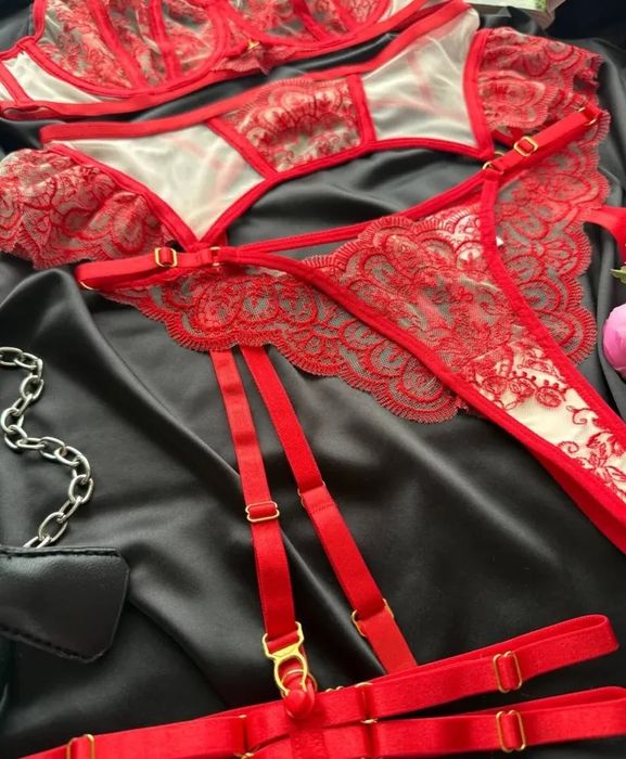 Комплект сексуальної білизни